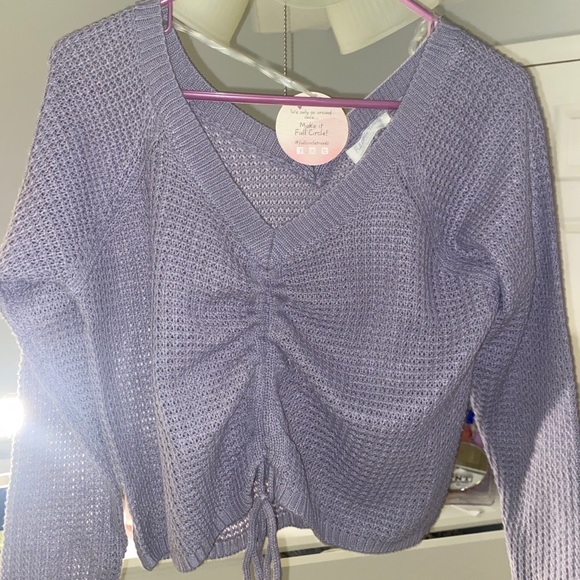 full circle trends crop sweater! - Picture 1 of 3